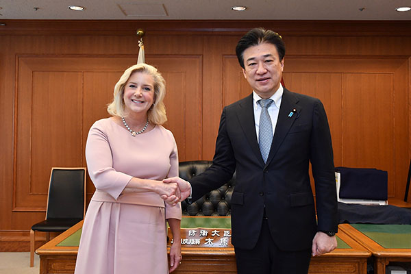 ウォーマス米陸軍長官による木原防衛大臣表敬