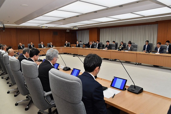 省議
