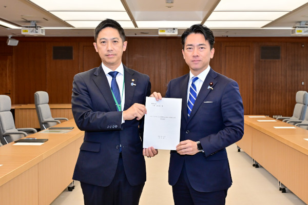 秋田県知事による小泉防衛大臣への緊急要望