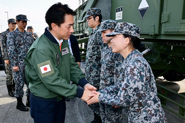 航空自衛隊宮古島分屯基地及び陸上自衛隊石垣駐屯地・与那国駐屯地視察