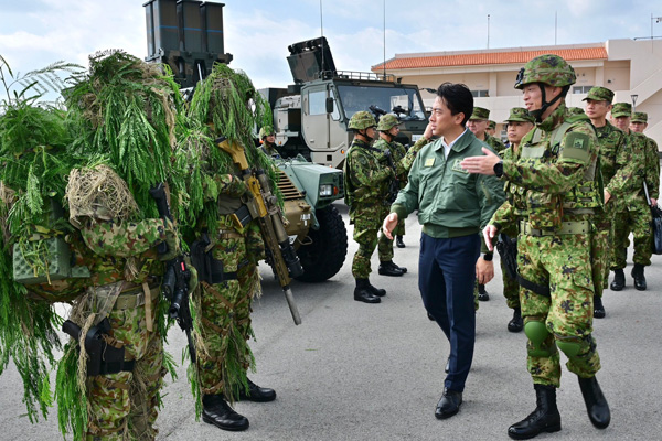 航空自衛隊宮古島分屯基地及び陸上自衛隊石垣駐屯地・与那国駐屯地視察
