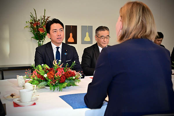 小泉大臣と駐日ドイツ大使の懇談
