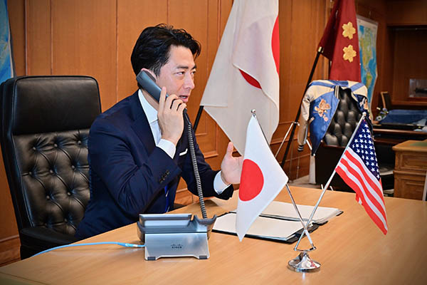 小泉防衛大臣とへグセス米国戦争長官の電話会談