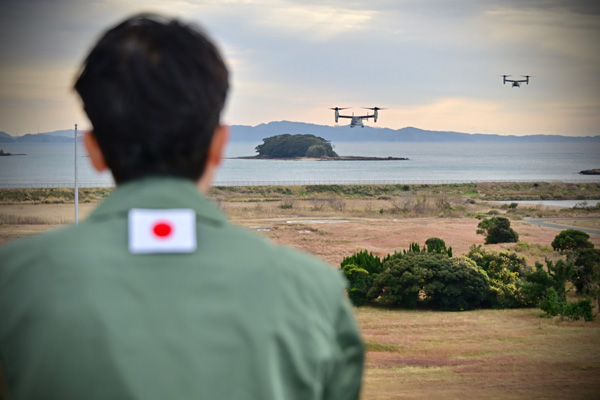 陸上自衛隊相浦駐屯地視察