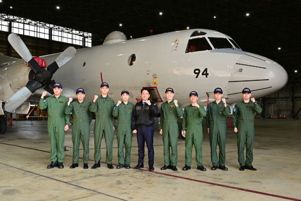 海上自衛隊那覇航空基地及び航空自衛隊那覇基地視察