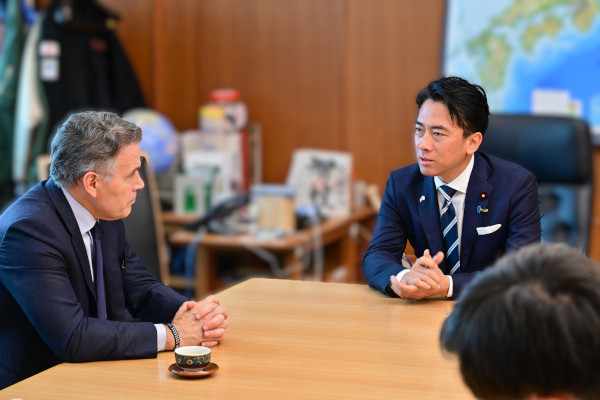 デイビッド・マコーミック米国上院議員による小泉大臣表敬