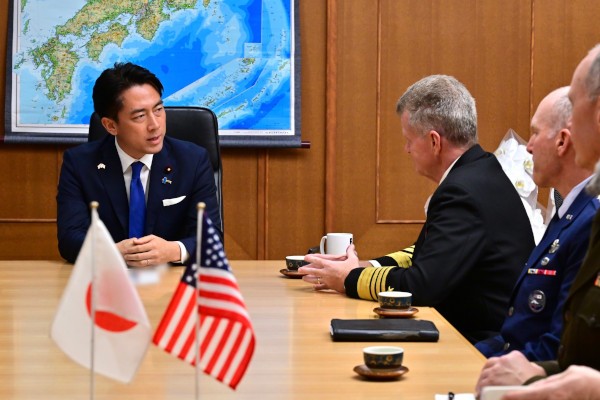 パパロ米太平洋軍司令官による小泉大臣表敬