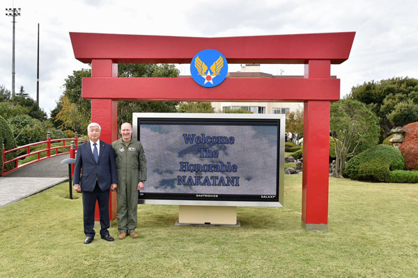 ジョスト在日米軍司令官との懇談