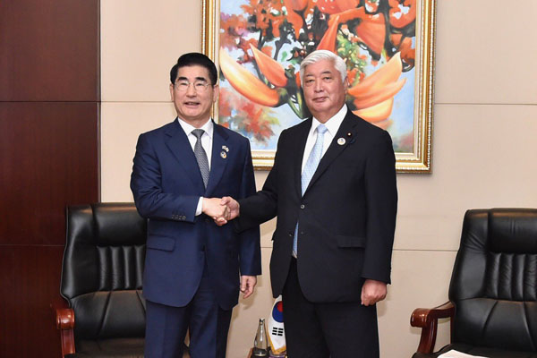 日韓防衛相会談