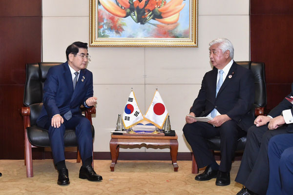 日韓防衛相会談