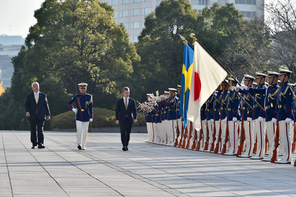 日スウェーデン防衛相会談
