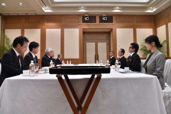 基地関連市町村長との面談