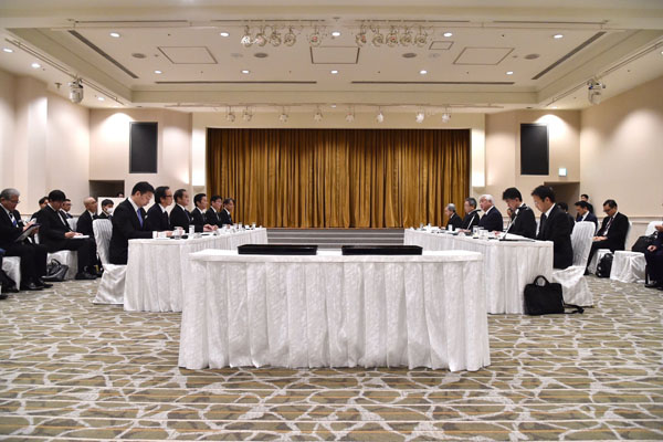 基地関連市町村長との面談