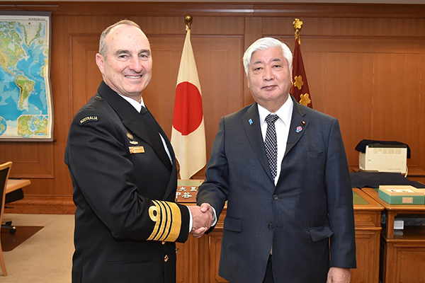 ジョンストン豪国防軍司令官による中谷防衛大臣表敬