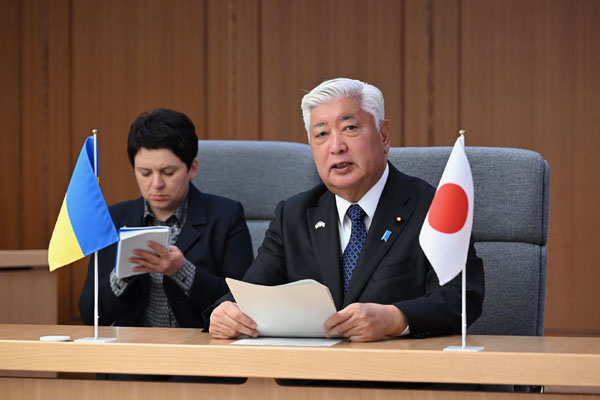 日ウクライナ防衛相テレビ会談