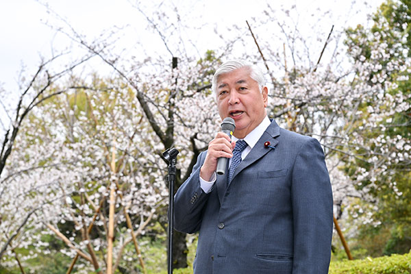 防衛省・自衛隊７０周年（市ヶ谷移転２５周年）記念植樹