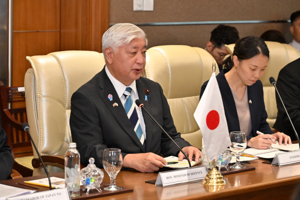 中谷防衛大臣のスリランカ訪問