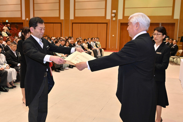 第４４回危険業務従事者叙勲勲章伝達式