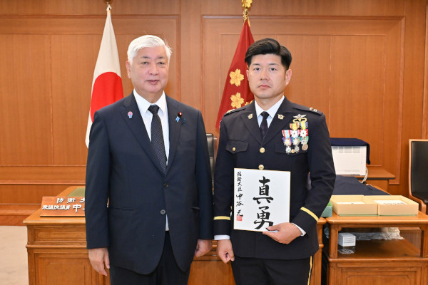 防衛駐在官の出国申告