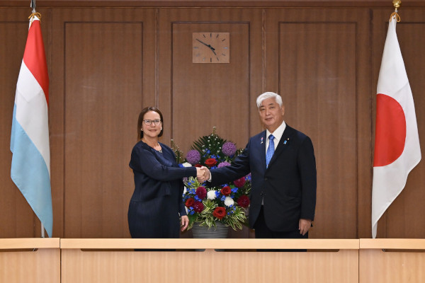 日ルクセンブルク防衛相会談