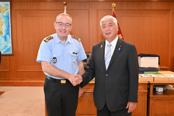ブロイアー独軍総監による中谷大臣表敬