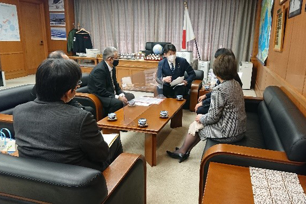沖縄県うるま市長からの要請