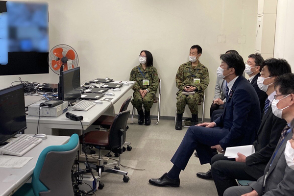 防衛装備庁次世代装備研究所の視察