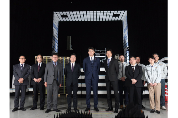 防衛装備庁次世代装備研究所の視察
