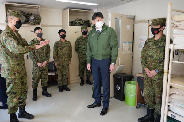部隊視察