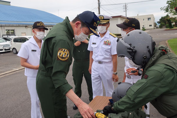 海上自衛隊大村航空基地の視察