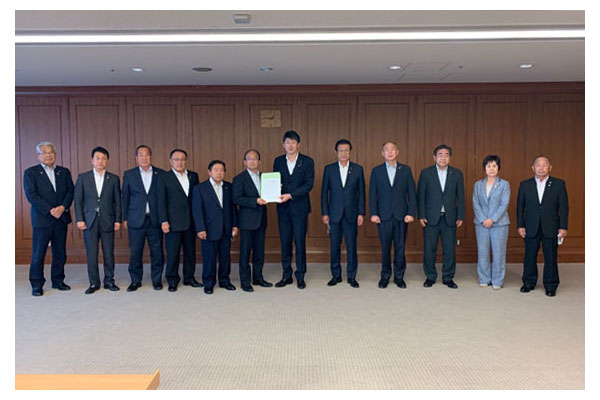 全国市議会議長会基地協議会からの要請