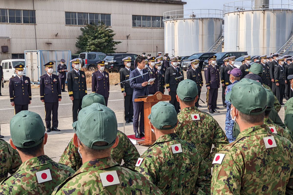 輸送艦「おおすみ」の帰国行事への出席