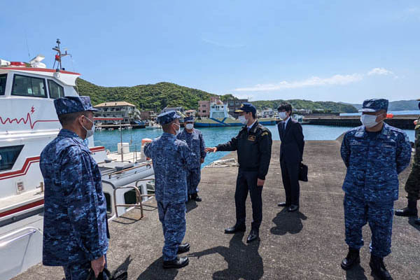 部隊視察