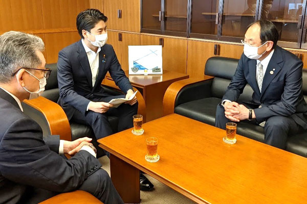 秋田県秋田市長からの表敬
