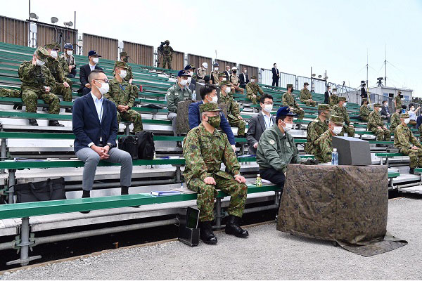 陸上自衛隊富士総合火力演習の視察