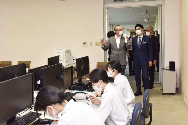 防衛大学校の視察