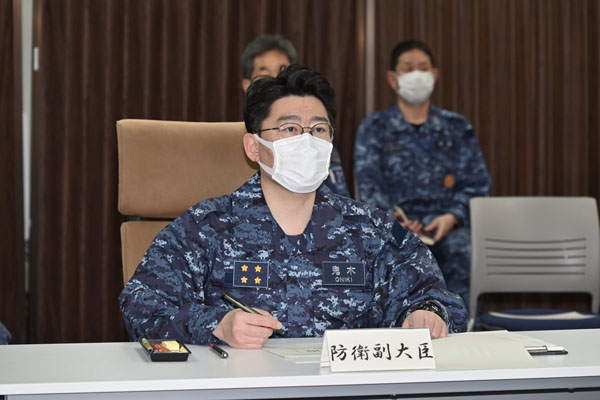 海上自衛隊厚木航空基地の視察