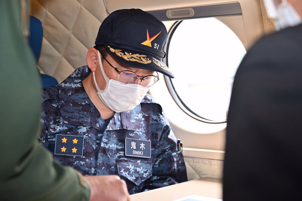 海上自衛隊厚木航空基地の視察