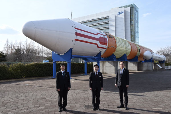 宇宙航空研究開発機構（ＪＡＸＡ）筑波宇宙センターの視察