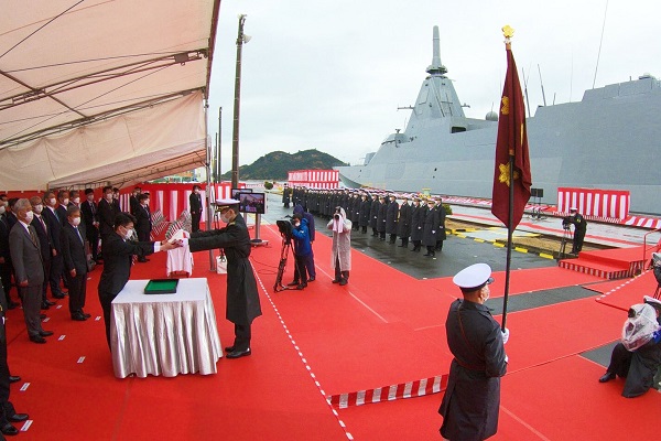 護衛艦「くまの」引渡式・自衛艦旗授与式への出席