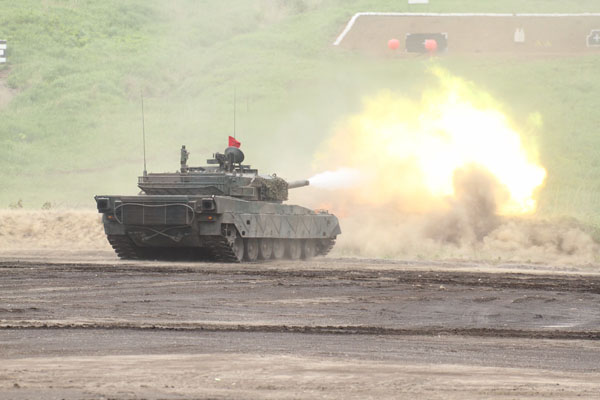 陸上自衛隊富士総合火力演習（学校予行）の視察