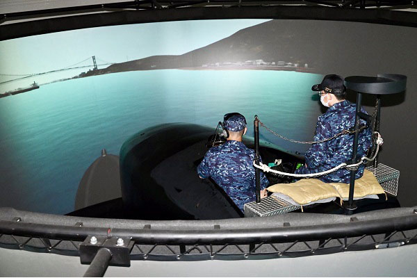 海上自衛隊呉地区の視察
