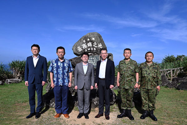 部隊視察