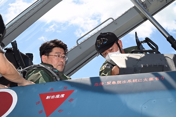 部隊視察