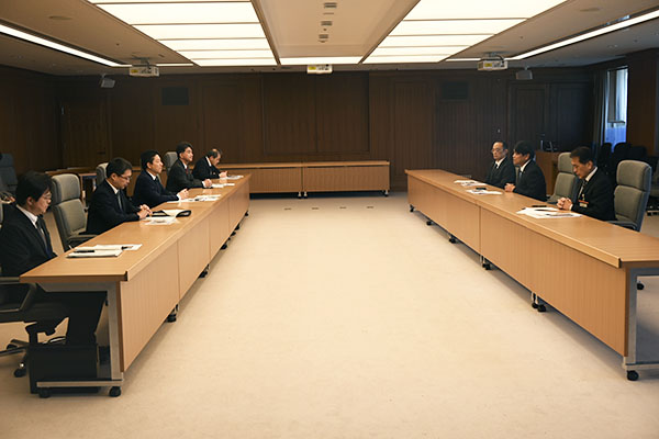 沖縄県うるま市長からの要請