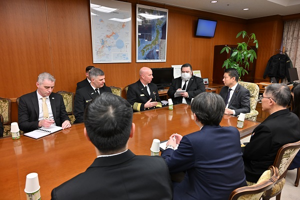 ヒューストン米海軍原子力推進機関部長による本田副大臣表敬