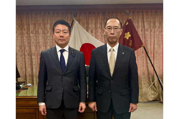 北海道千歳市長からの表敬