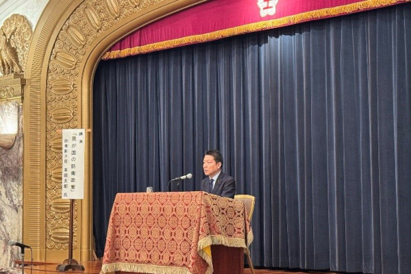 防衛懇話会への出席