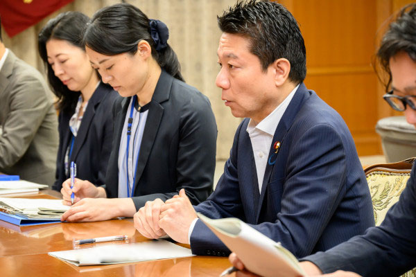 フィンランド外国貿易・開発大臣と本田副大臣の面会