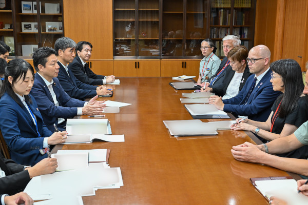 日ノルウェー副大臣会談